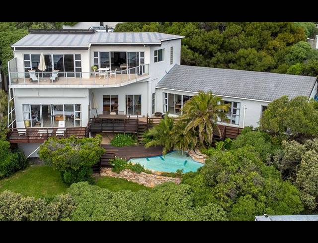 5 BEDROOM HOUSE FOR SALE IN LLANDUDNO